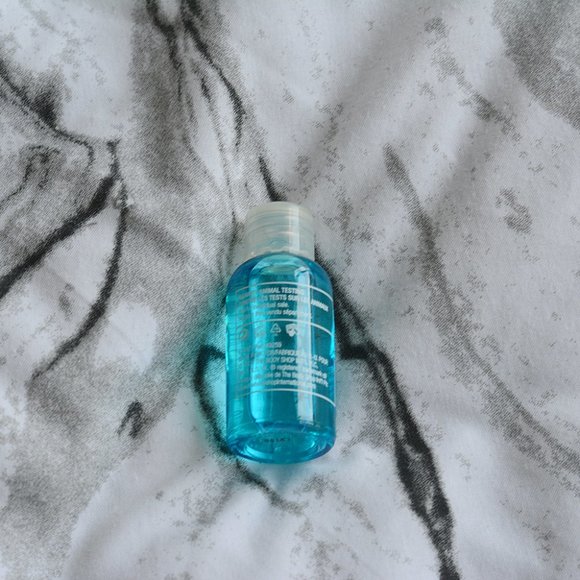 FREE Gift With‎ Purchase - The Body Shop Aqua Lily - Picture 2 of 3